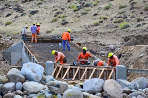 VIDEO | Avanza la obra de pavimentación de la Ruta Provincial 43