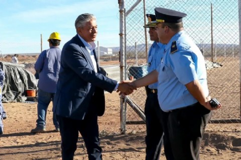 Figueroa anunció el inicio de la obra del nuevo pabellón de la U22