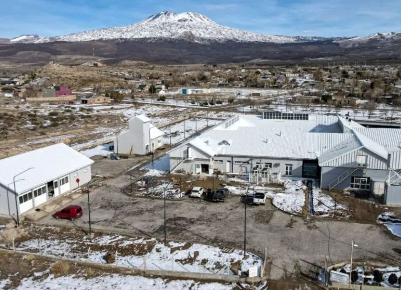 Transformación en salud: Figueroa impulsa más hospitales, profesionales y cobertura en toda la provincia