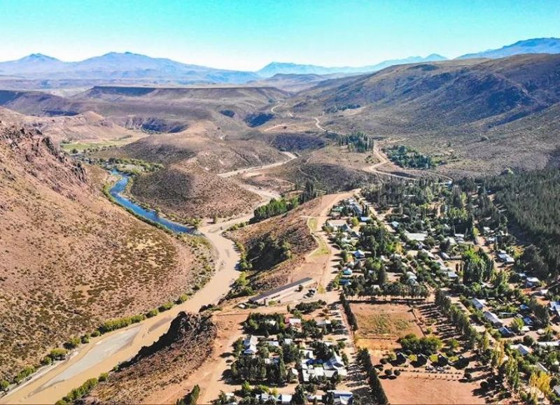 Provincia avanza en el proyecto de una estación de servicios en Varvarco