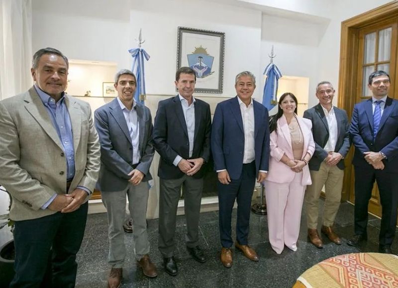 Tecpetrol renueva su compromiso con las becas “Gregorio Álvarez” en la provincia