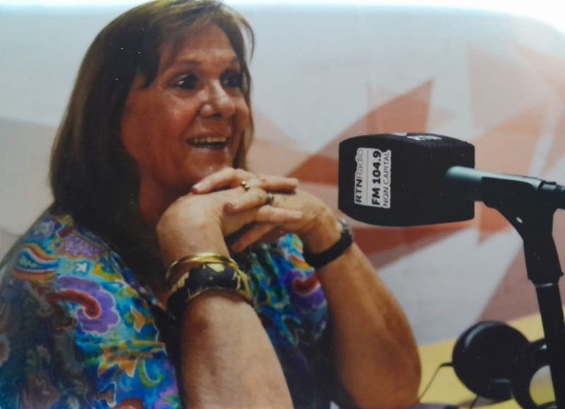 Carmen Sanmartín, la voz que encontró su lugar en el dial de la provincia