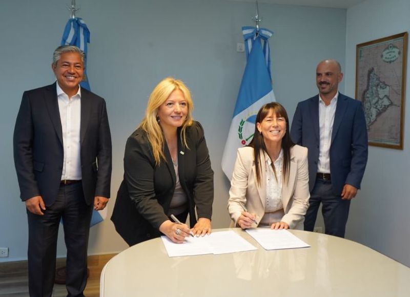 La Neuquinidad presentó el proyecto de ley de Ficha Limpia en el Congreso de la Nación