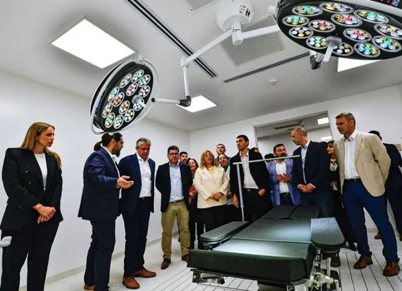 Figueroa inauguró la ampliación del hospital de Rincón de los Sauces