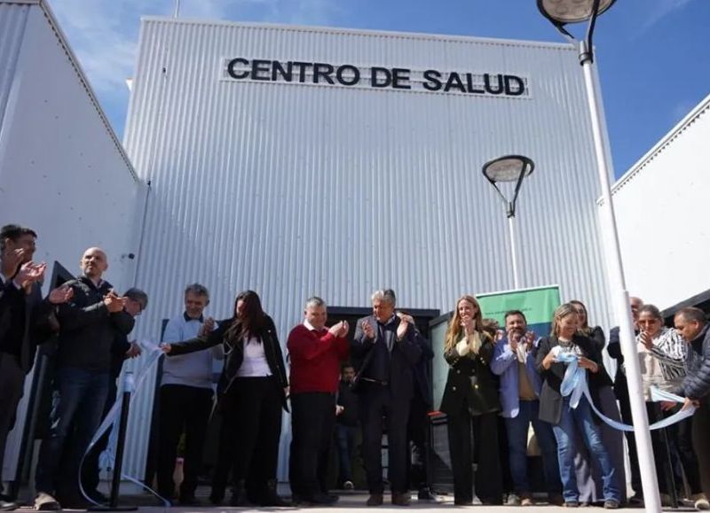 El gobernador Figueroa inauguró el primer centro de salud de Villa El Chocón