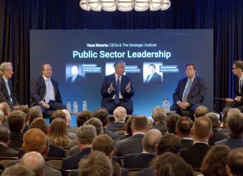 El mundo del petróleo elogia a la provincia