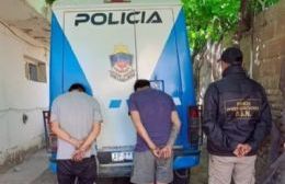 Robo y balacera desencadenan allanamientos con secuestro de armas en Centenario