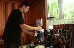 Matías Montanaro: La crónica de un artista que reinventó su vida entre el café y los pinceles