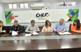 Firmaron convenio de colaboración y asistencia específica entre CALF y la Fundación Austral