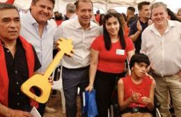 Gutiérrez entregó 53 viviendas en Cuenca XV de Neuquén capital