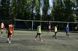 Deportivo Rincón e Independiente de Neuquén abren los octavos de final