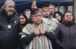 VIDEO | Desalojo con orden judicial: las imágenes que revelan la actitud desafiante de un referente mapuche