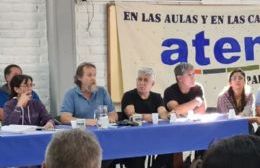 ATEN planta bandera de guerra tras el aumento por decreto del gobierno provincial
