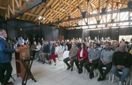 Neuquén lanza un ambicioso plan de capacitaciones deportivas con el apoyo de Rubén Magnano