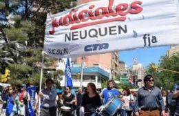 Judiciales continúan con las medidas de fuerza
