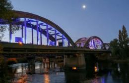 Organizaciones sociales suspendieron el corte en los puentes carreteros que unen Neuquén con Río Negro